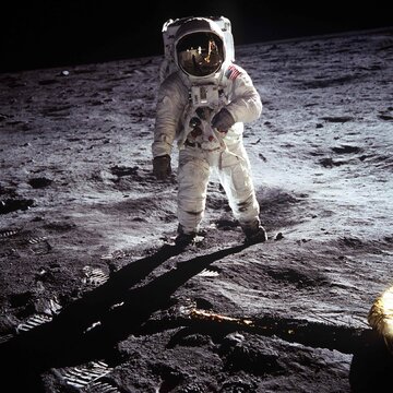 1Aldrin_Apollo_11.jpg