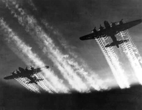 B-17_Flying_Fortress.jpg