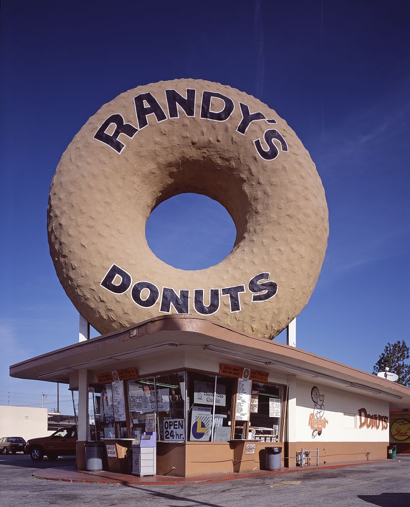 Randy's_Donuts_LA_California_LC-HS503-532.jpg