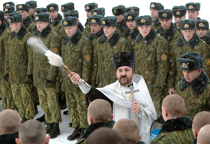 RUSSIAN-MILITARY-AND-THE-CHURCH.jpg