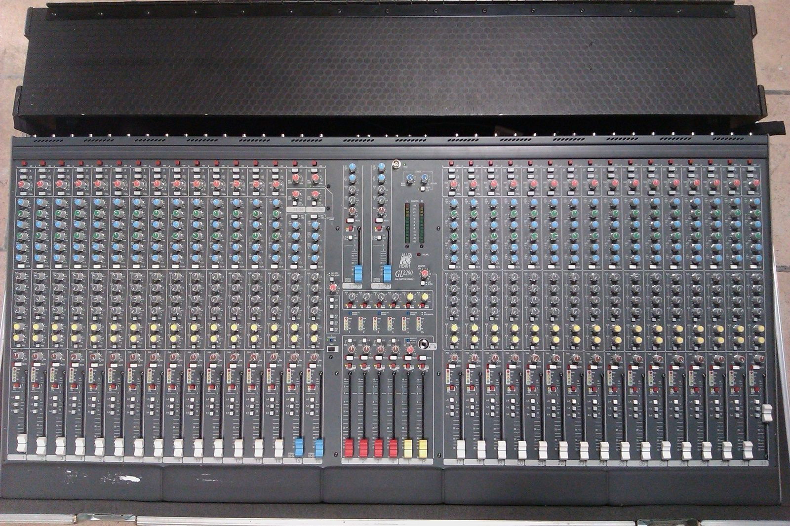 allen-heath-gl2200-32-219570.jpg